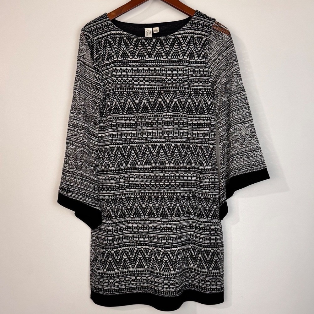 Emmaโ & Michelle Dress Women S Black White Bell Sleeve Lace Shift Boho Party